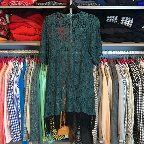 LuLaRoe green lace with black fringe 1/2 sleeve kimono size S - Picture 3 of 3